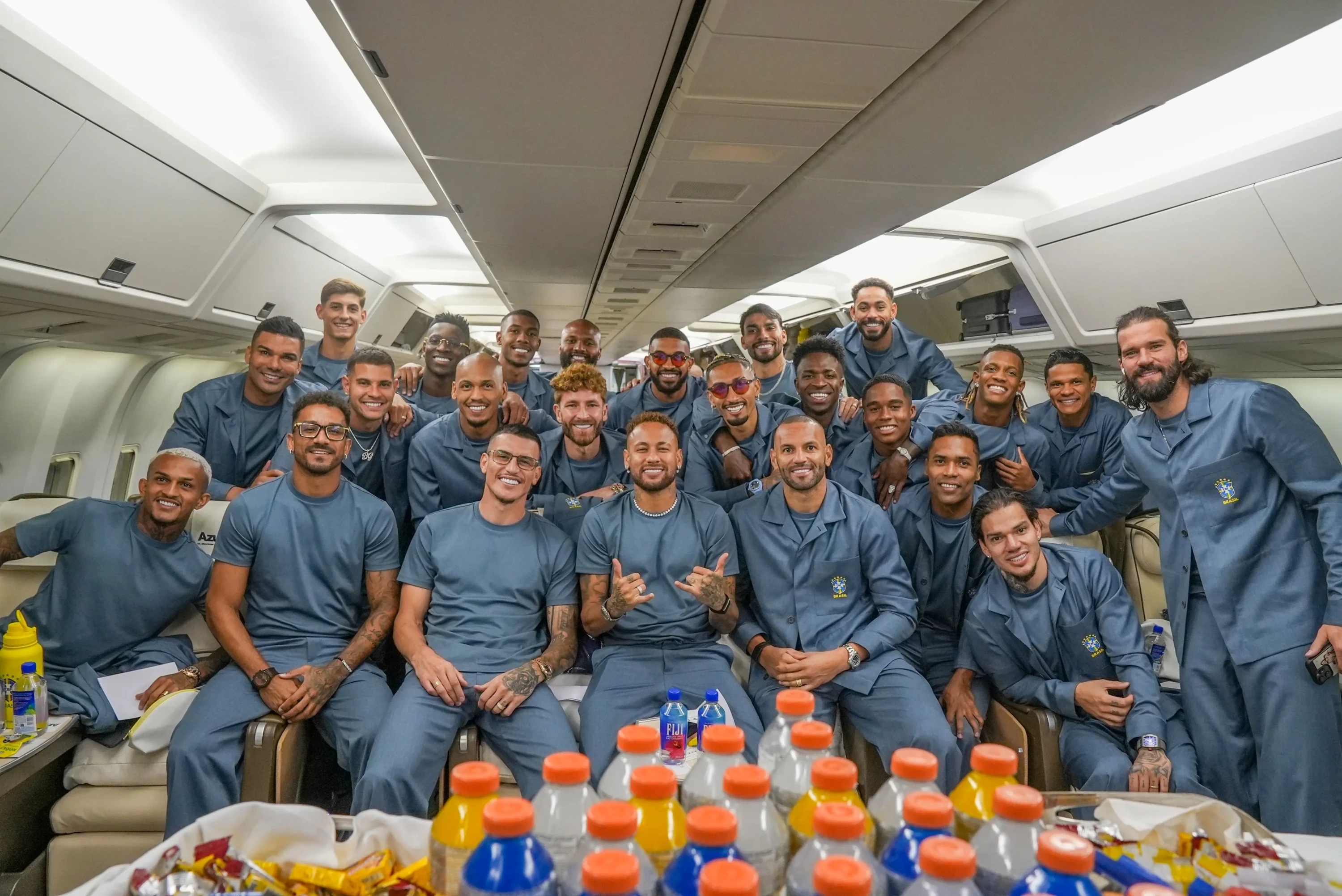 Seleção Brasileira decola do Rio de Janeiro para a Copa do Mundo nos Estados Unidos