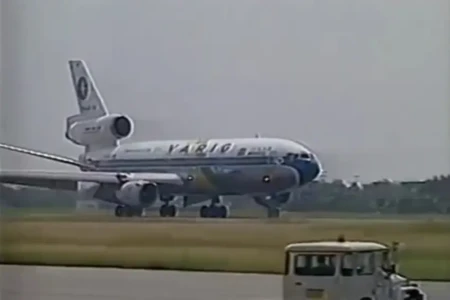 avião da seleção 1994