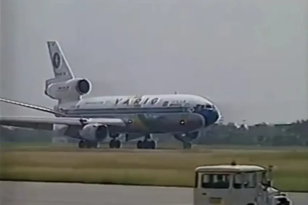 avião da seleção 1994