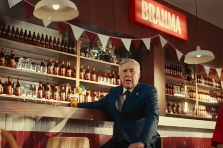 Ancelotti é garoto-propaganda da Brahma para Copa (Foto: Reprodução)