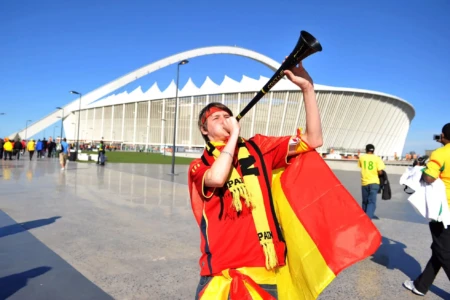 Fifa proíbe vuvuzelas nos estádios da Copa do Mundo de 2026 Cornetas fizeram sucesso nas arquibancadas do Mundial de 2010 na África do Sul