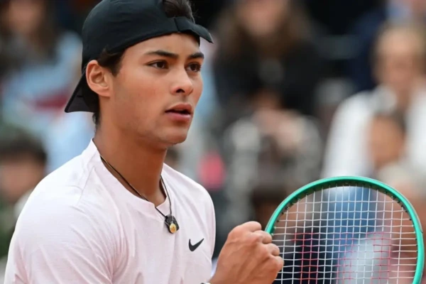 Tenista de Goiás é campeão juvenil de Roland Garros (Foto: Instagram)