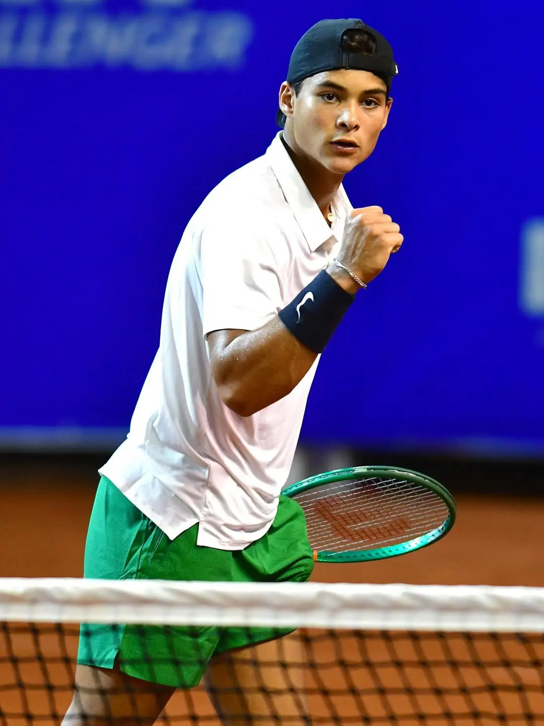 challenger 50k de santossemana positiva alcancando minha primeira semifinal de simples valeu Tenista de Goiás é campeão juvenil de Roland Garros