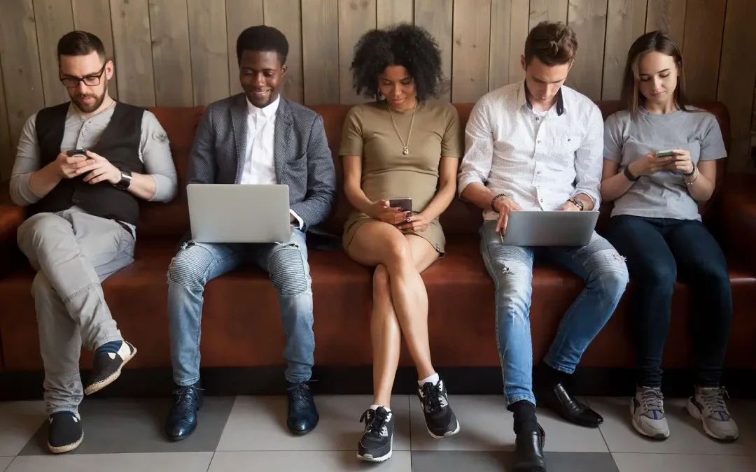 Estudo mostra que renda cresce menos de 2% ao ano Millennials estudam mais que os pais, mas não superam padrão de vida da geração X