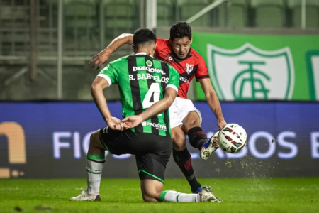 Guilherme Marques em jogo do Atlético contra o Américao-MG