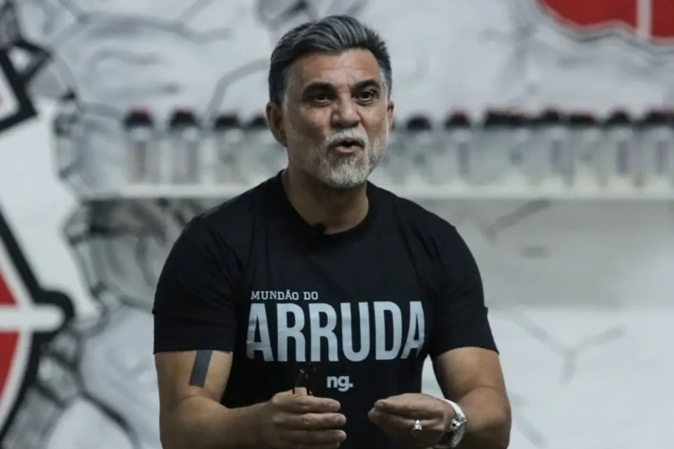 Zagueiro da Copa de 94, Ricardo Rocha é preso no aeroporto (Foto: Instagram)