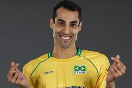 Douglas Souza: de volta à seleção de vôlei após cinco anos (Foto: Instagram)