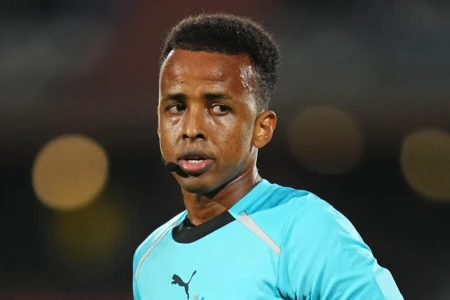 Árbitro impedido de entrar nos EUA para a Copa é recebido como herói na Somália; vídeo Omar Artan próxima edição do Mundial, em 2030