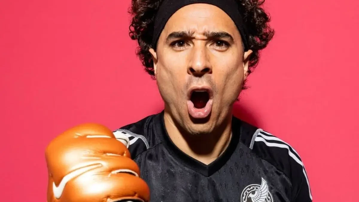 Goleiro símbolo das Copas, Ochoa deve ser reserva no México (Foto: Instagram)