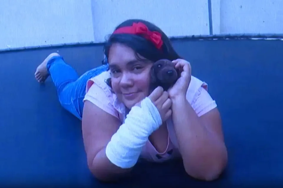 Mulher que fingia ser criança em Santa Catarina faz aniversário de 38 anos na prisão “Pequena Amanda” está detida desde o dia 2 de junho