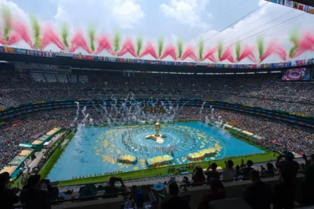 Nem Shakira convenceu: mexicano em Goiânia critica cerimônia de abertura da Copa