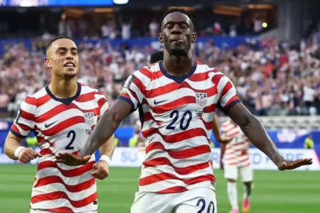 Balogun, na foto, e Pulisic comandam passeio dos EUA contra o Paraguai (Foto: Instagram)