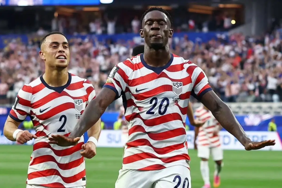 Estados Unidos goleia Paraguai em Los Angeles com show de Balogun e Pulisic