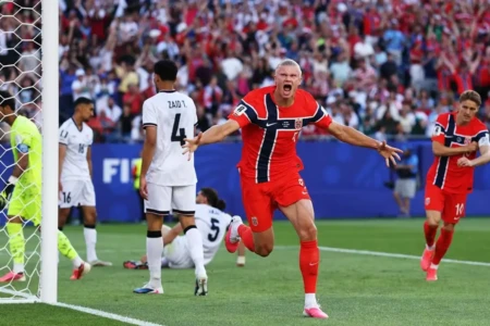 Haaland comemora gol da Noruega