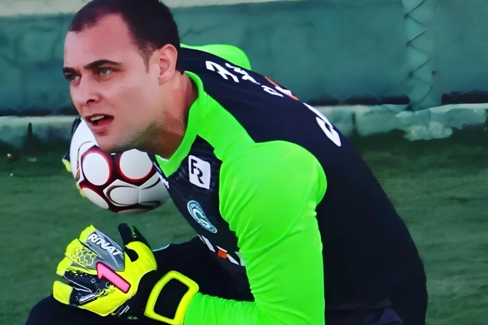 GOLEIRO RENAN GOIÁS (1)