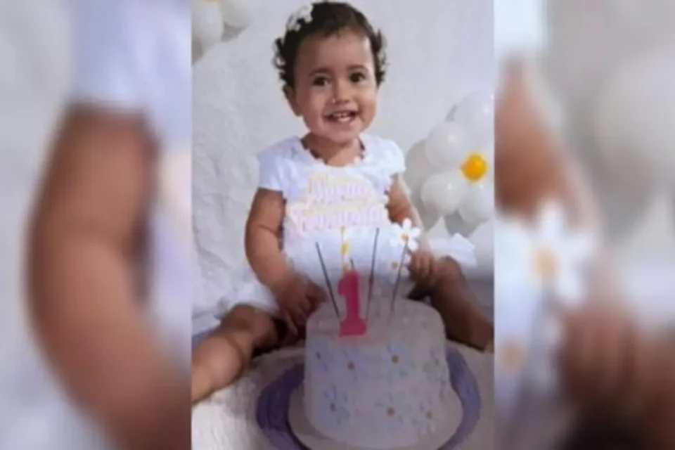 Foto de aniversário da bebê