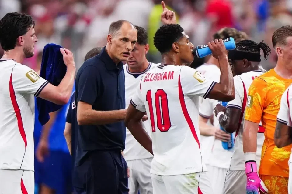 Pausas para hidratação na Copa do Mundo irritam jogadores e torcedores Partidas têm contado com uma pausa em cada tempo