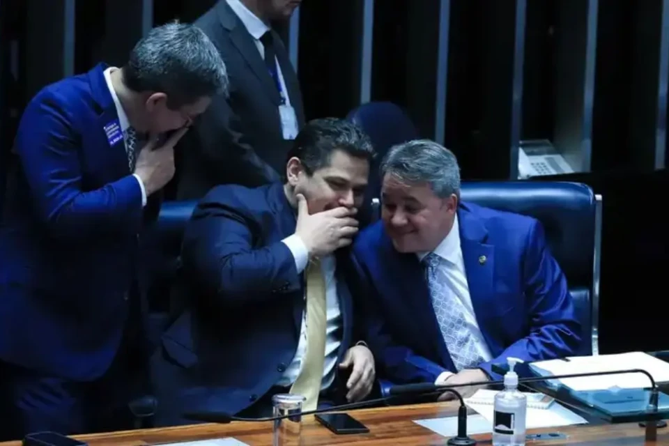 Fim da escala 6x1 deve ficar para depois da eleição; entenda