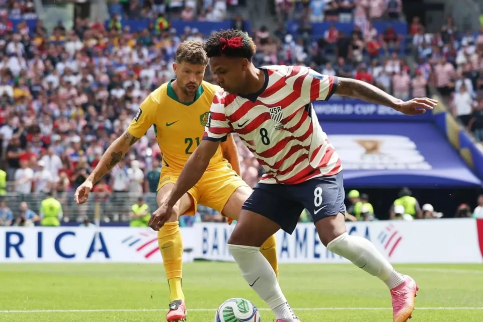 ESTADOS UNIDOS X AUSTRÁLIA FOTO FIFA