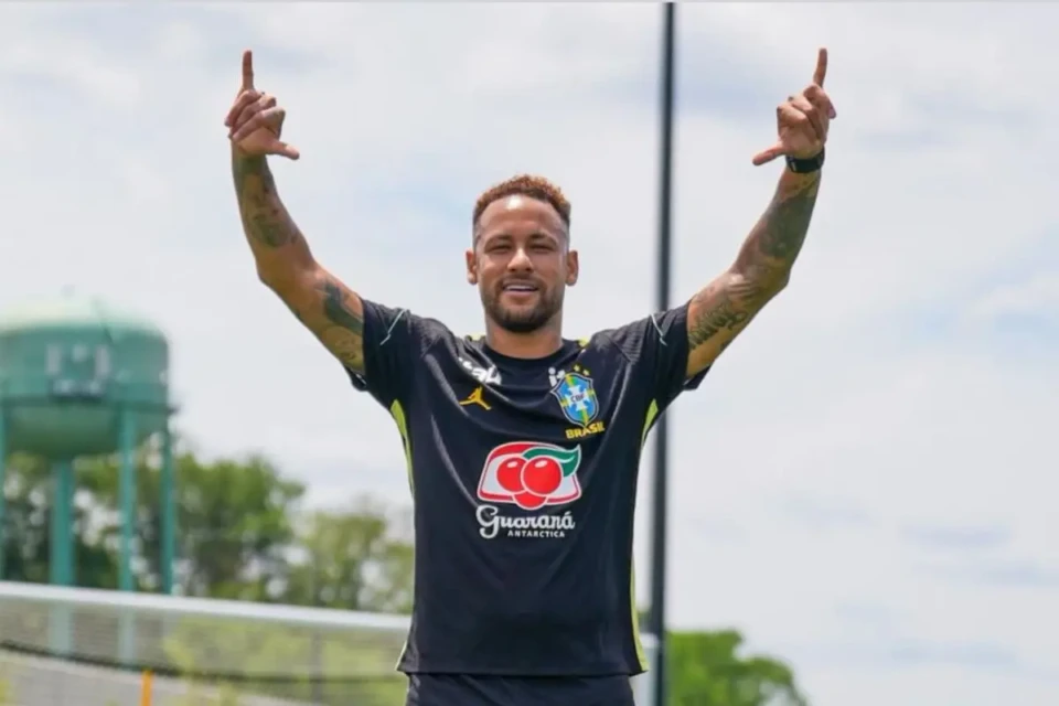 Ancelotti confirma que Neymar estará disponível para jogo contra Escócia (Foto: Instagram/Neymar)