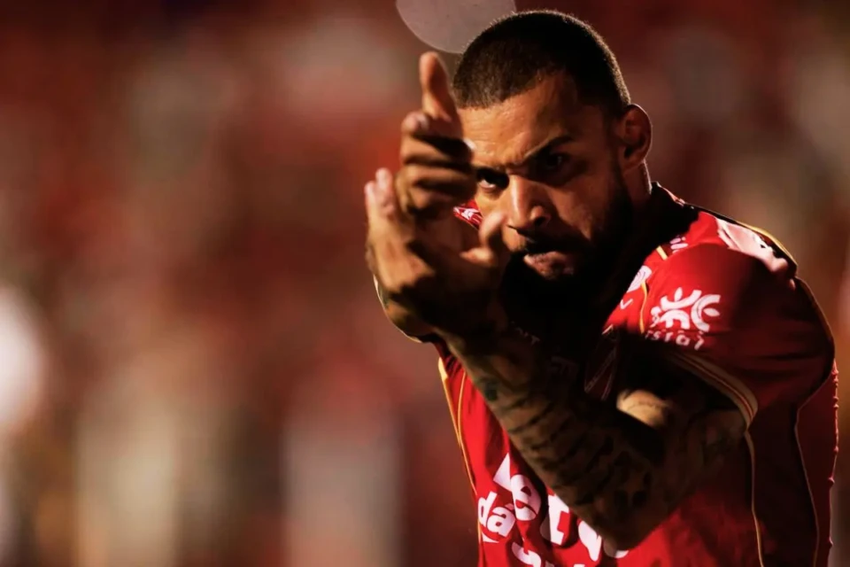 Em duelo eletrizante, Vila Nova faz 4x3 sobre o Náutico e volta à liderança (Fotos: Heber Gomes)