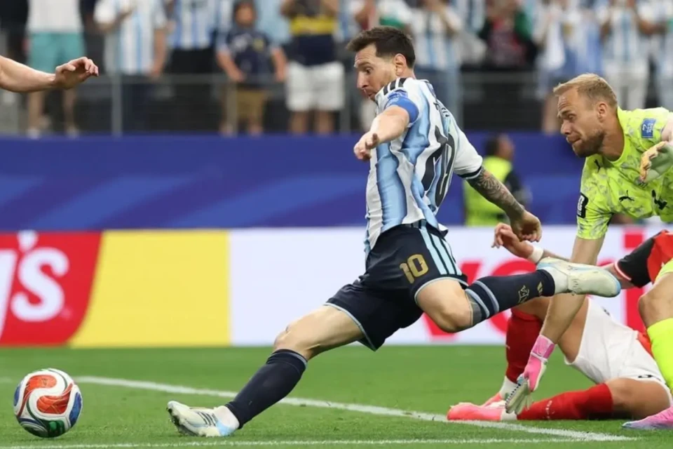 Messi em lance de jogo contra Áustria (Foto: Instagram)