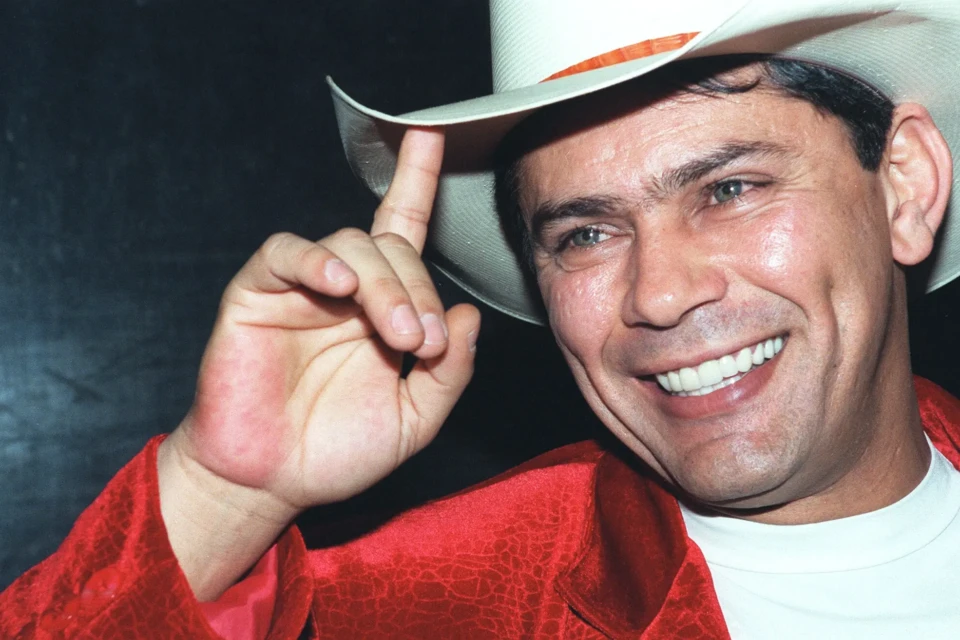 Morte do cantor Leandro completa 28 anos; sertanejo se foi antes de jogo do Brasil na Copa Partida do artista em 23 de junho de 1998