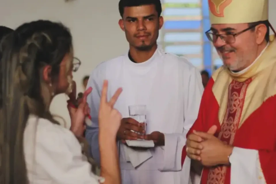 bispo x jovem surda