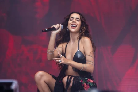 Marina Sena faz show em Goiânia nesta sexta-feira