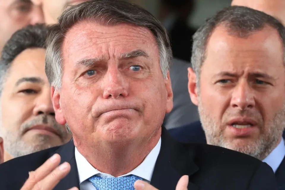 Saiba como foi o depoimento de Bolsonaro sobre arma apreendida em blitz no DF