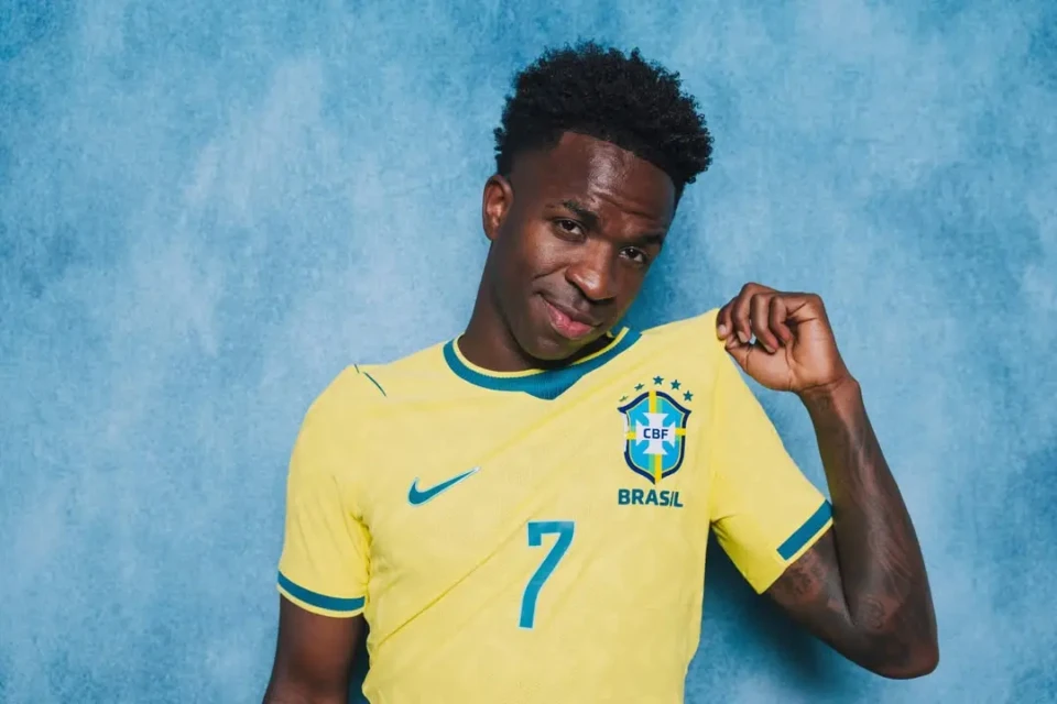 Vini Jr. será um dos abduzidos no jogo contra Escócia, segundo a vidente Vó Bahiana (Foto: Instagram)