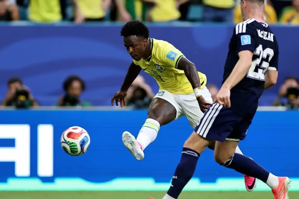 BRASIL X ESCÓCIA FOTO FIFA
