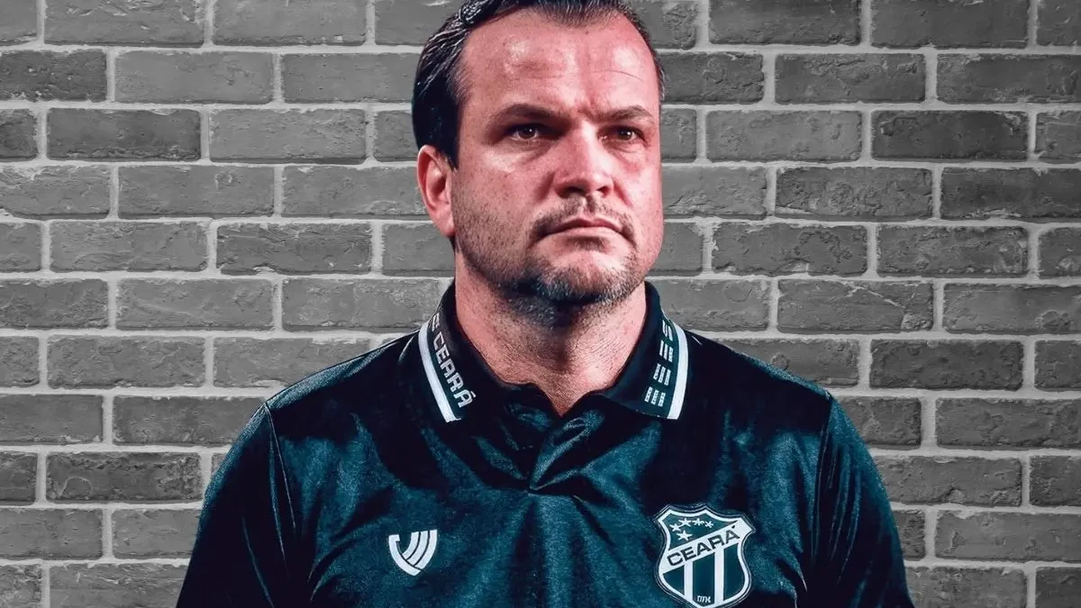 Ex-técnico do Goiás Daniel Paulista já estará em campo com novo time no domingo (28) (Foto: Instagram)