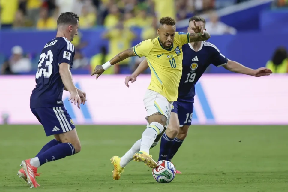 Neymar em jogo pela seleção brasileira