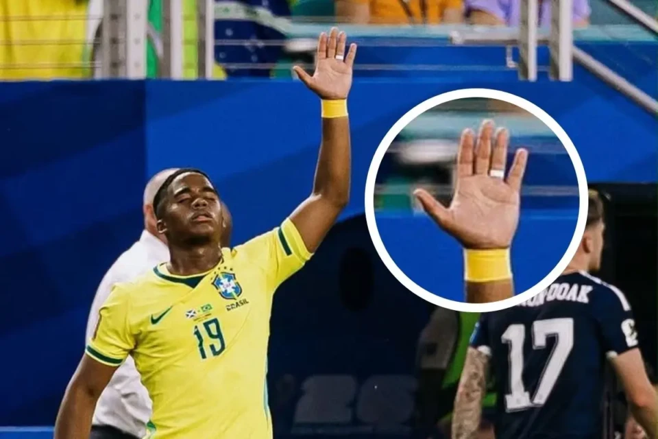 Endrick usa esparadrapo para não tirar aliança no jogo e recebe elogios: 'nosso príncipe' (Foto: Instagram)