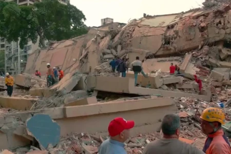 Terremotos na Venezuela: número de mortos sobe para 589 Dois brasileiros estão entre os mortos; quase 3 mil pessoas ficaram feridas