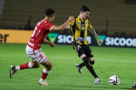 Vila Nova leva gol no apagar das luzes e perde para o Novorizontino