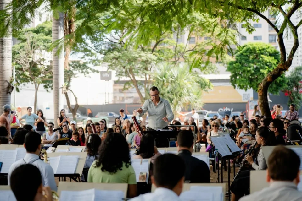 Banda Juvenil de Goiânia faz concerto gratuito na Praça das Artes neste domingo