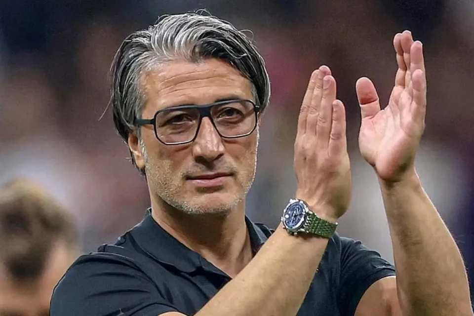 O problema de saúde por trás dos resfriados do técnico da Suíça (Foto: Instagram)