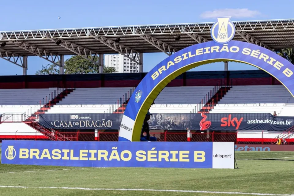 Atlético e Ponte Preta se enfrentam no Accioly
