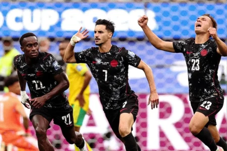 Canadá vence África do Sul com gol nos acréscimos e avança na Copa (Foto: Instagram)