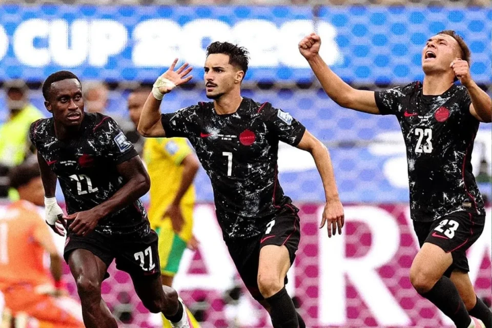 Canadá vence África do Sul com gol nos acréscimos e avança na Copa (Foto: Instagram)