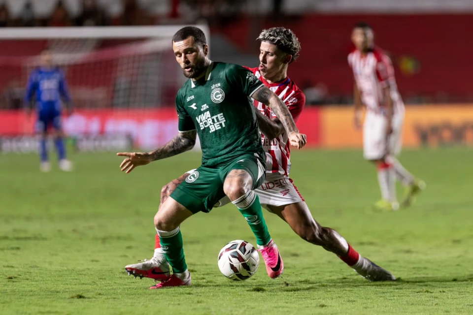 Goiás vence o Náutico e volta a triunfar na Série B