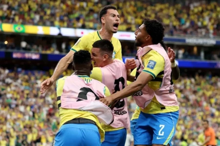 Gabriel Martinelli comemora gol da seleção brasileira contra Japão (Foto: Fifa)