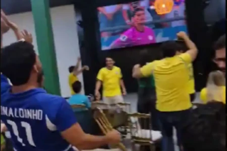 Brasileiros comemoram eliminação da Alemanha; vídeos (Foto: Reprodução)