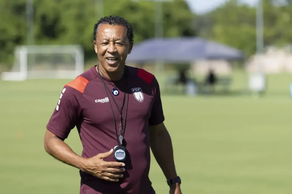 Técnico da seleção de Cabo Verde, Bubista (Foto: Instagram)