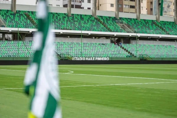 Goiás vende naming rights da Serrinha
