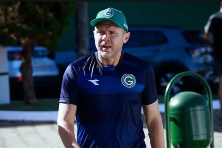 Mozart chega ao Goiás e mira acesso na carreira