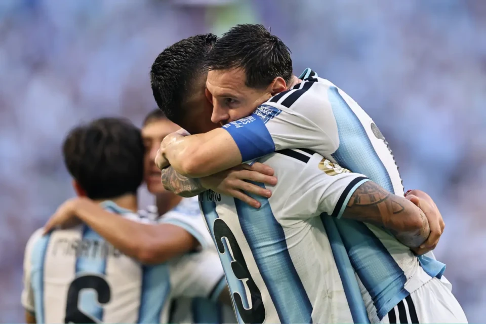 Argentina faz péssimo jogo, mas é salva por Messi contra Cabo Verde (Foto: Fifa)
