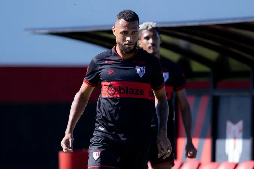 Gustavo Coutinho é artilheiro do Atlético na Série B, com 8 gols